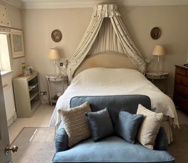 Bath Cama Y Desayuno | 6 Northfields Close Family Household