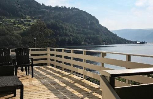 Kvam Casa | 6 person holiday home in øystese