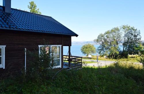 Torget Casa | 6 person holiday home in Sømna