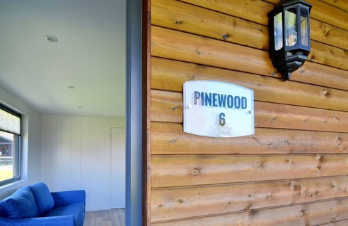 Combpyne Casa | 6 PINEWOOD RETREAT, family friendly, with pool in Lyme Regis