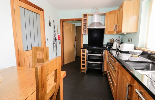 Manod Cabaña | 6 Stad Yr Ysgol