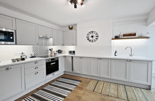 Horner Cabaña | 6 The Poplars, Hawkcombe