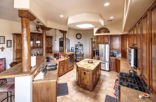 Mesilla Park Casa | 60-acre custom home with breathtaking views of city of Las Cruces & Organs!