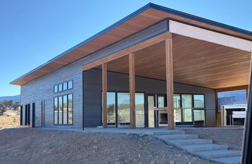 Teasdale Cabina | #60 Star-Gazing A-frame cabin 2 double beds, pet friendly, bathroom at bathhouse