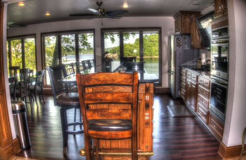 Camdenton Casa | Family Fun Lakefront Vacation Home # 6 of 12, 6bd 4 ba, 6100 pies cuadrados, tiene capacidad para 32