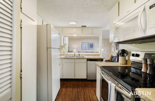 Highland Hills Apartamento | 6203 Shadow Valley #B