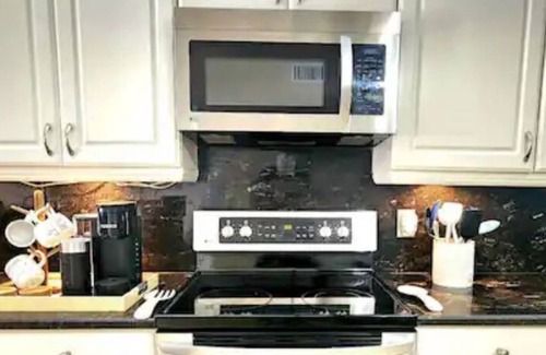 Bearss Plaza Casa | #66 New Montesinos Home by Joyful Moments Vacation