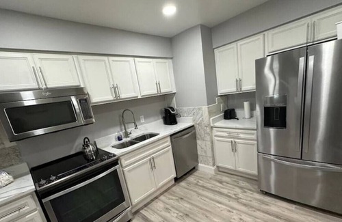 Lochearn Casa | 68) 4 bedroom home with a Pool!