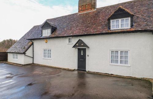 Broom Casa | 68 Great North Road