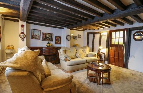 Broom Casa | 68 Great North Road