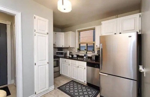 North York Casa | 6bedroom residential home-North York Subway access