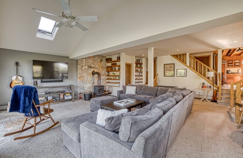 Lanesborough Casa | 6BR Berkshire Gem - 38 acres de naturaleza - minutos de Jiminy Peak Ski Resort