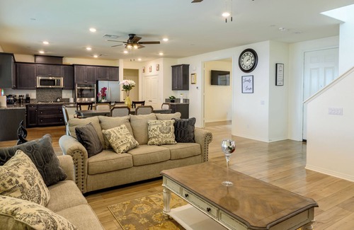 Winchester Casa | 6BR Pool Villa w/ BBQ - Near Wineries & Hot Air Balloon Rides