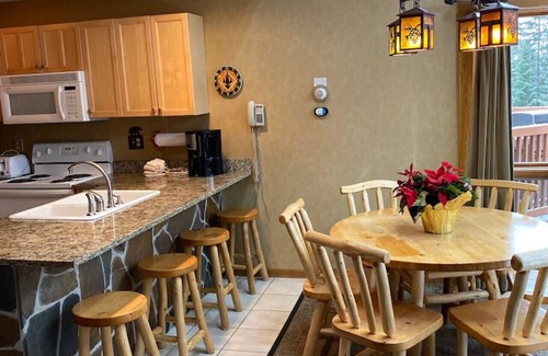 Lutsen Casa | 6BR | Sleeps 20! | Group Ready Lutsen Getaway!