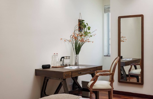 Yen Phu Villa | 6BR sun kissed ANAMOI VILLA near West Lake/ Jaccuzzi