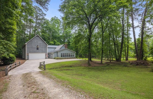 North Augusta Casa | 7 Acres 2 Houses Kayak Pond Game Room