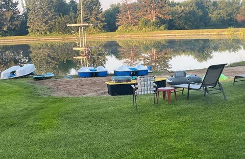 Union Grove Casa | Entire Place 7 acres - Ponds, Kayak, Boat Paddling, Fishing