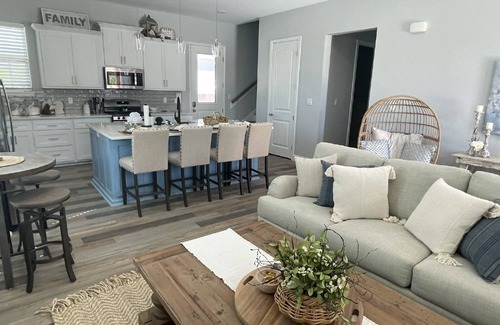 Stephenville Casa | 7 Bedroom 7.5 Bathroom House 1 Mile from Tarleton State University