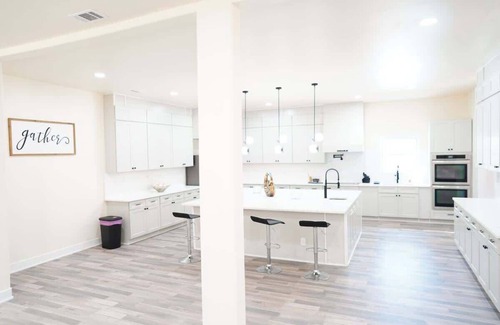 Fayetteville Casa | 7 Bedroom Retreat - Perfect For Large Groups