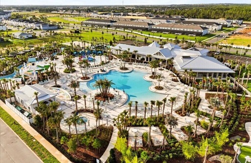 Four Corners Casa | 7 Bedrooms/4.5 Bathrooms/Windsor Cay (15794CC)