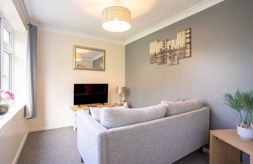 Peterborough Casa | 7 beds, perfect for contractors or large groups, free wi-fi