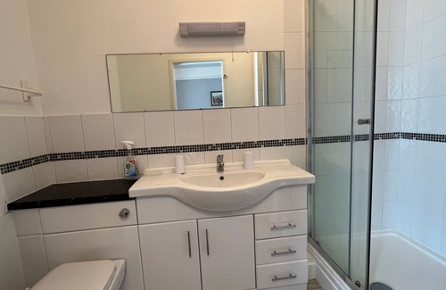 Roundham Cama Y Desayuno | 7- Double Room w/shower - King’s Cross - Room 7