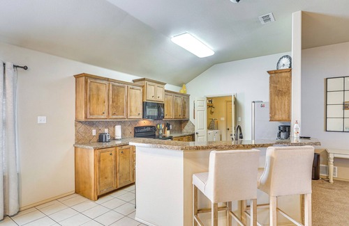 Lubbock Casa | 7 Mi to Dtwn: Family Home w/ Patio in Lubbock