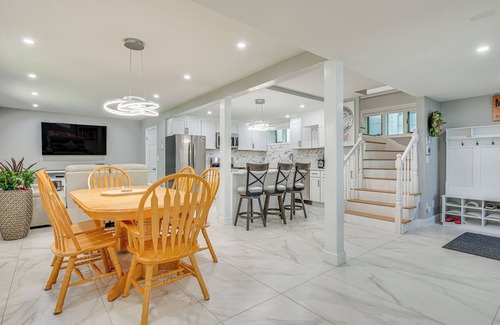 Barrington Casa | 7 Mi to Hiking: Waterfront Long Pond Gem!