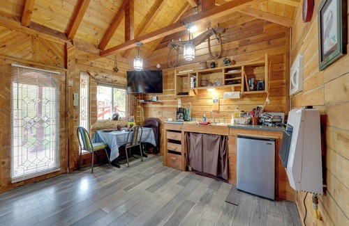 Ridgeway Cabina | 7 Mi to Kenai River: Soldotna Cabin w/ Lake Access
