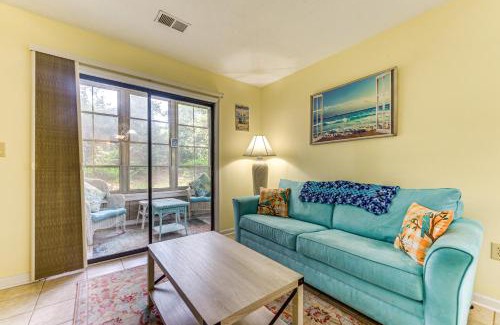 Little River Apartamento | 7 Mi to North Myrtle Beach Condo with Pool Access