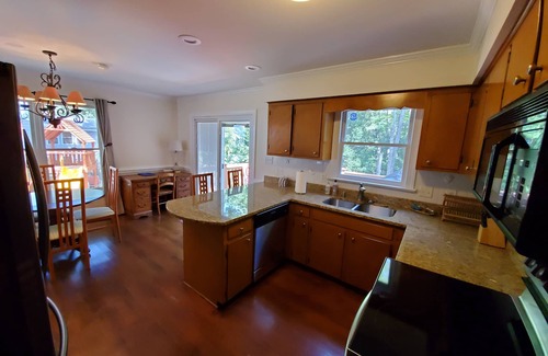 Northeast Raleigh Casa | 7 Minutes from Downtown Raleigh, Great for Kids.