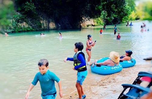 Fentress Otro | 7 Son's Glamping Vacation in Kingsbury, TX