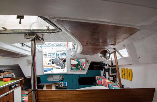 Parque das Nacoes Alquiler De Eote | 70's Tiny Boat
