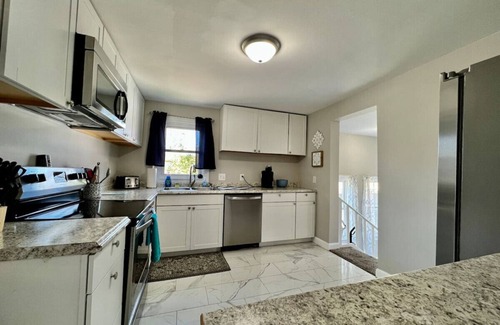 West Chester Casa | 7086 Tylersville · Beautiful 4 BDR Home - Near I-75