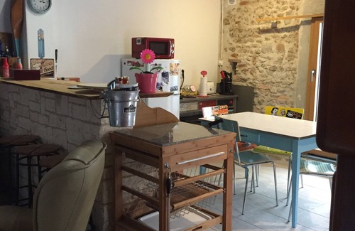 Claira Casa | Casa de pueblo climatizada de 70m2, terraza y atípica