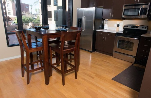 Brown and Stetson Business Condominio | 7301 E. 3rd Avenue / UNIT #208