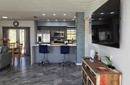 Laguna Shores Casa | 7834 Buccaneer Drive - Lovely Family Home on the South End of the Island!