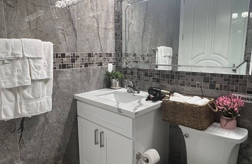 Midway City Casa | 7BRLuxury Home Near Disney & Knott's for 30 people