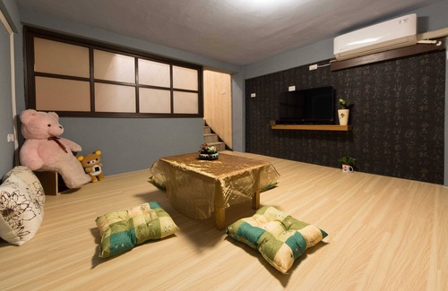 West Central District Casa | 8-20 人 包 棟 (一次 只 接 一 組) 中 西區 ， 安平 老街 ， 國 華 街 ， 花園 夜市 ， 林 百貨 ， 海安 路 ， 神農 街