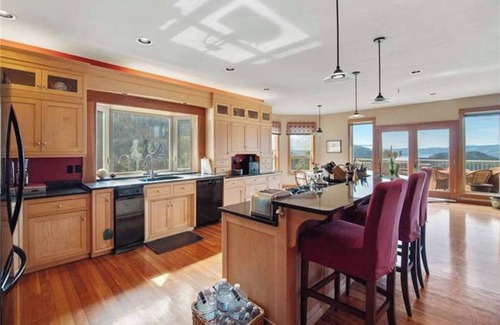 Kettle Falls Casa | 8,500 sq.ft. Luxurious River/Mountain View house