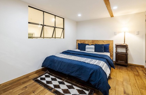 Inuyama Casa | 8 Antiques/ !