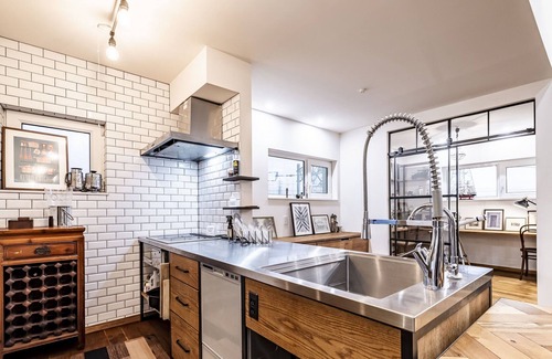 Inuyama Casa | 8 Antiques/ !