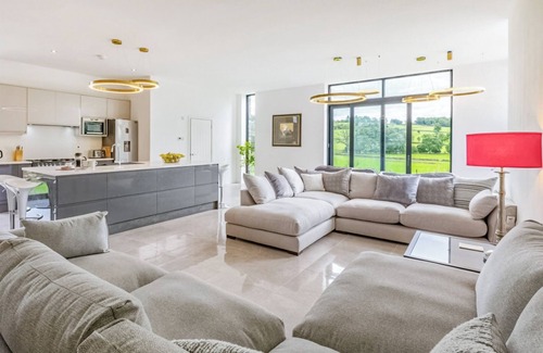 Penrith Cabaña | Alojamiento de 8 habitaciones en Bampton Grange, near Great Strickland