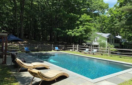 Saugerties Casa | 8-bedroom house & barn boardering the Catskill Mountain Preserve and family farm