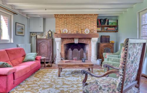 Vattetot-sur-Mer Casa | 8 Bedroom Nice Home In Vattetot-Sur-Mer