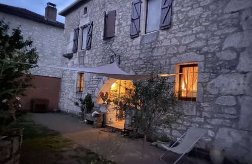 Belfort-du-Quercy Casa | 8 bedroom holiday home with swimming pool in charming Lot village