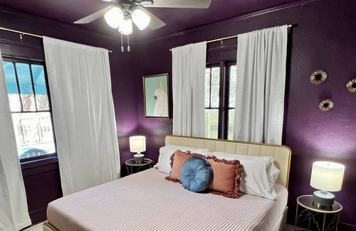 Smith's Memento Casa | 8 beds! Steps to Ocean Center | Cowboy Pool | Beach