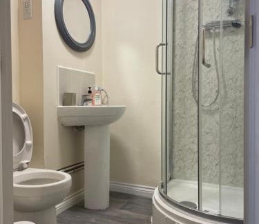 West Bromwich Apartamento | 8 braybrook crescent