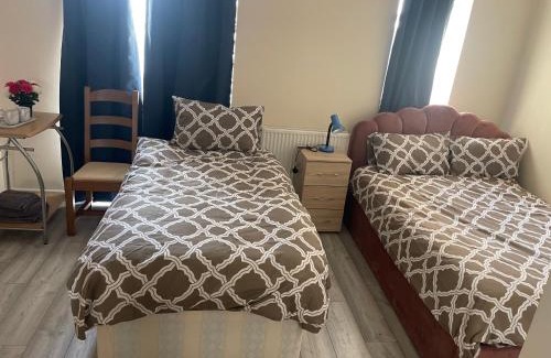 West Bromwich Apartamento | 8 braybrook crescent