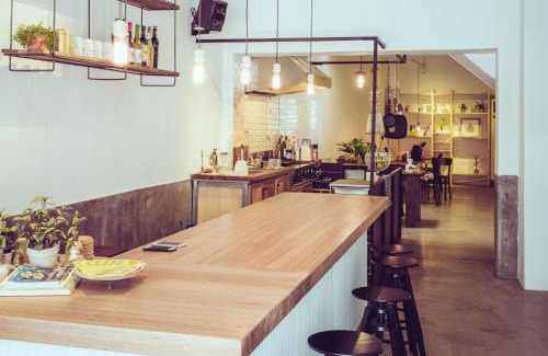 Hengchun Old Town Cama Y Desayuno | 8 Door老宅民宿